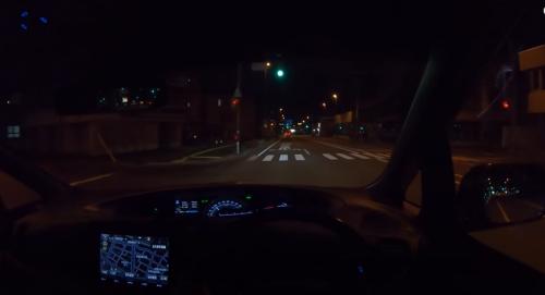 TOYOTA ESTIMA 2018, Гибрид, AERAS PREMIUM-G 4WD. Тест-драйв по городу ночью.