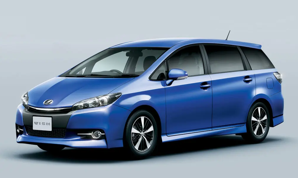 Toyota Wish - минивэн не попадающий под санкции Японии